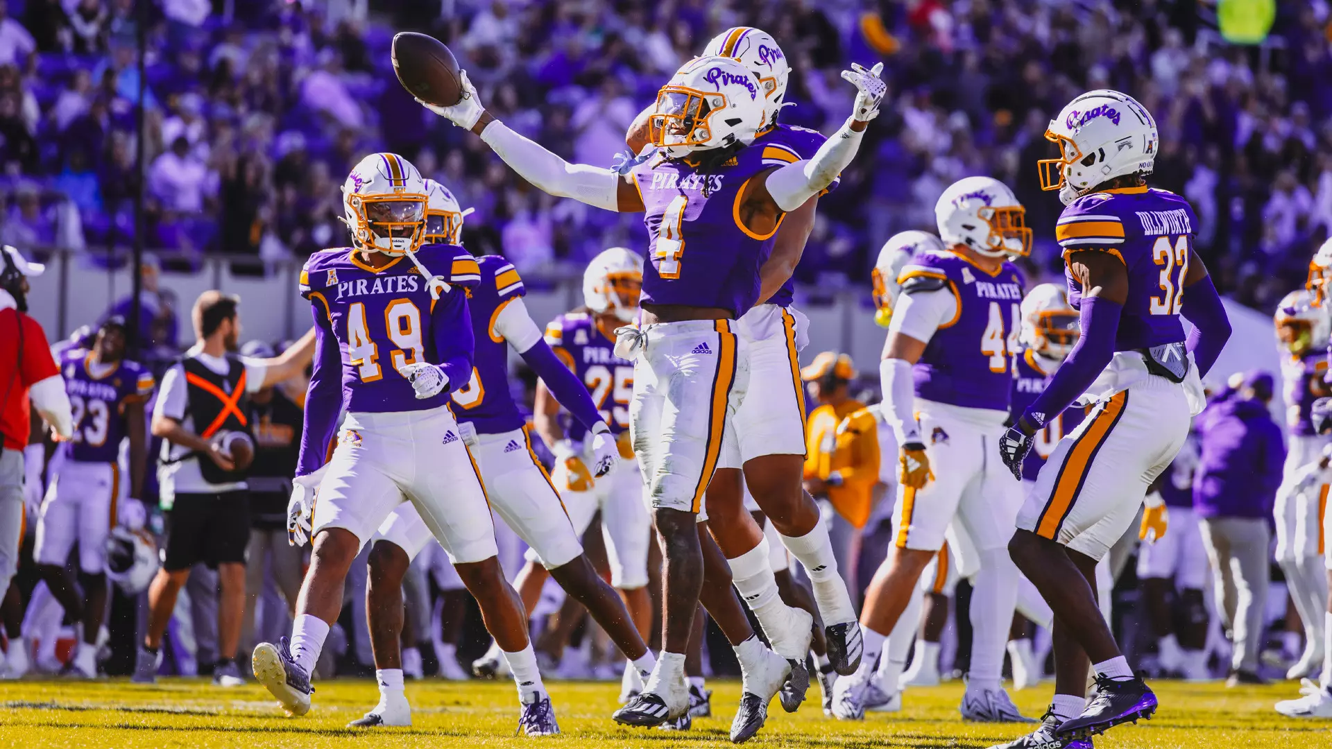 BREAKING: ECU Confirms Return of Football Legend, Takes Helm as New Cornerbacks Coach in Stunning Homecoming After Recent….see more