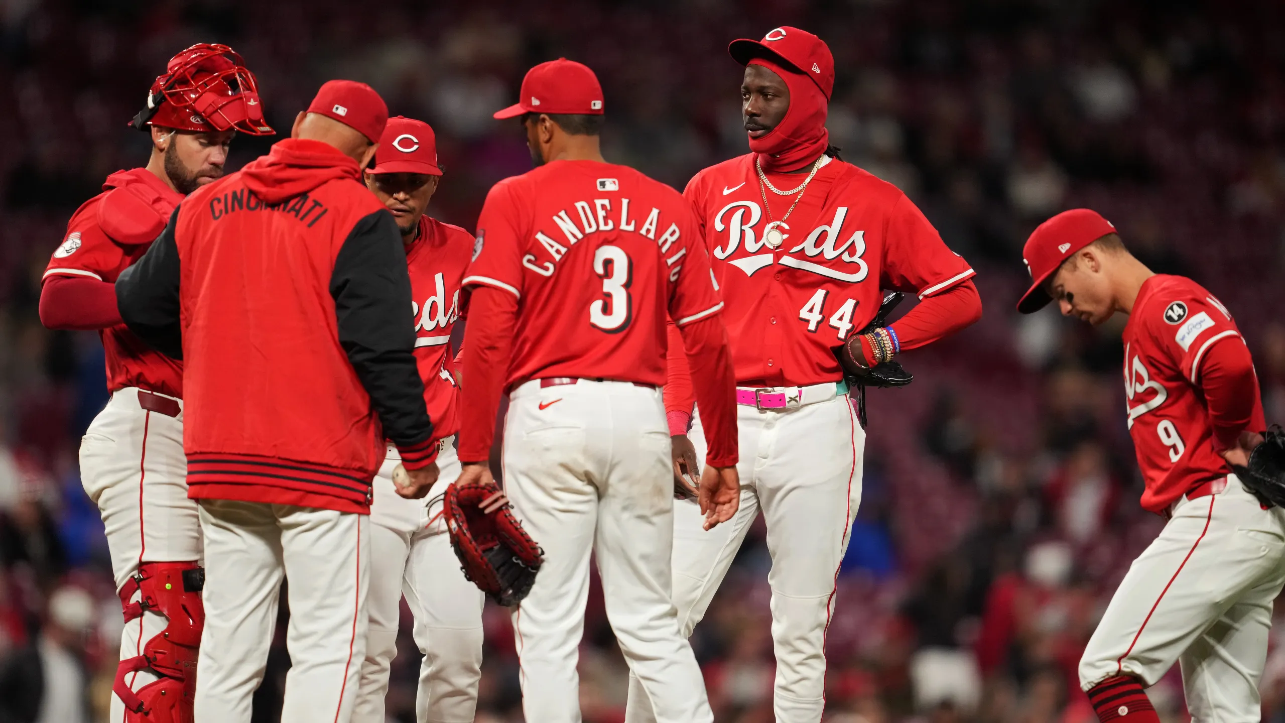 Heartbreak In Cincinnati: Beloved Former Reds Pitcher Dies Suddenly, Leaving Fans And Community In Shock