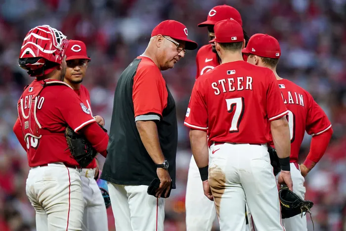 MAJOR BREAKING: Reds Officially Cut Ties with Slumping Infielder Despite Being Owed Over $30 Million In Contract.