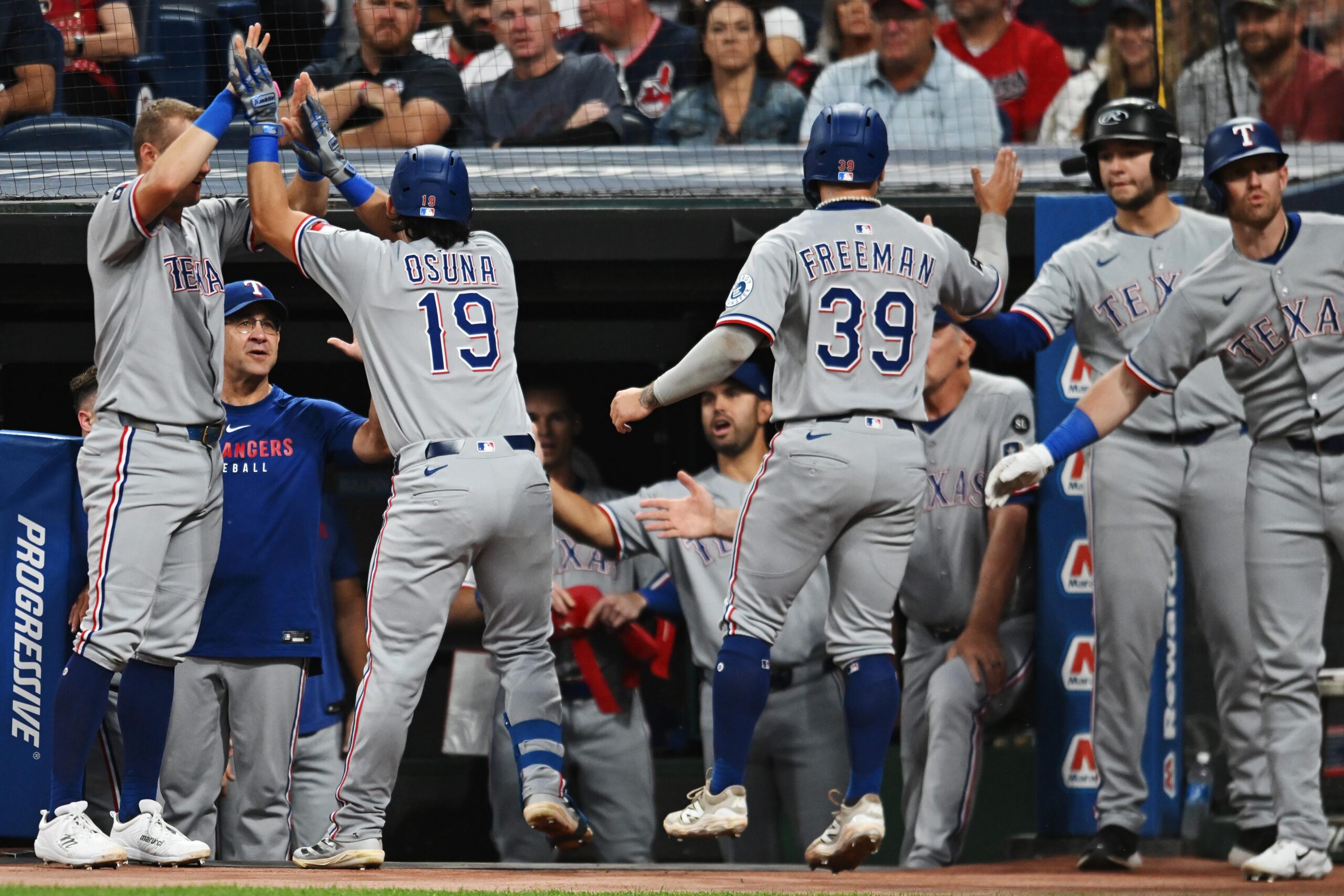 “Texas Sends a League-Wide Warning by Securing Another Top-Rated Pitcher the Blue Jays Hoped to Retain, Dramatically Shifting the Balance of the AL West”
