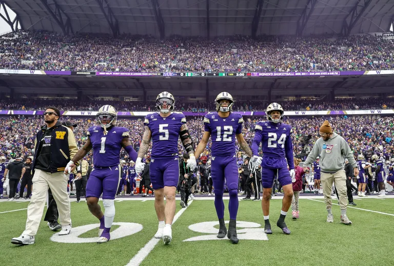 BREAKING: Washington Huskies secure commitment from local three-star cornerback prospect