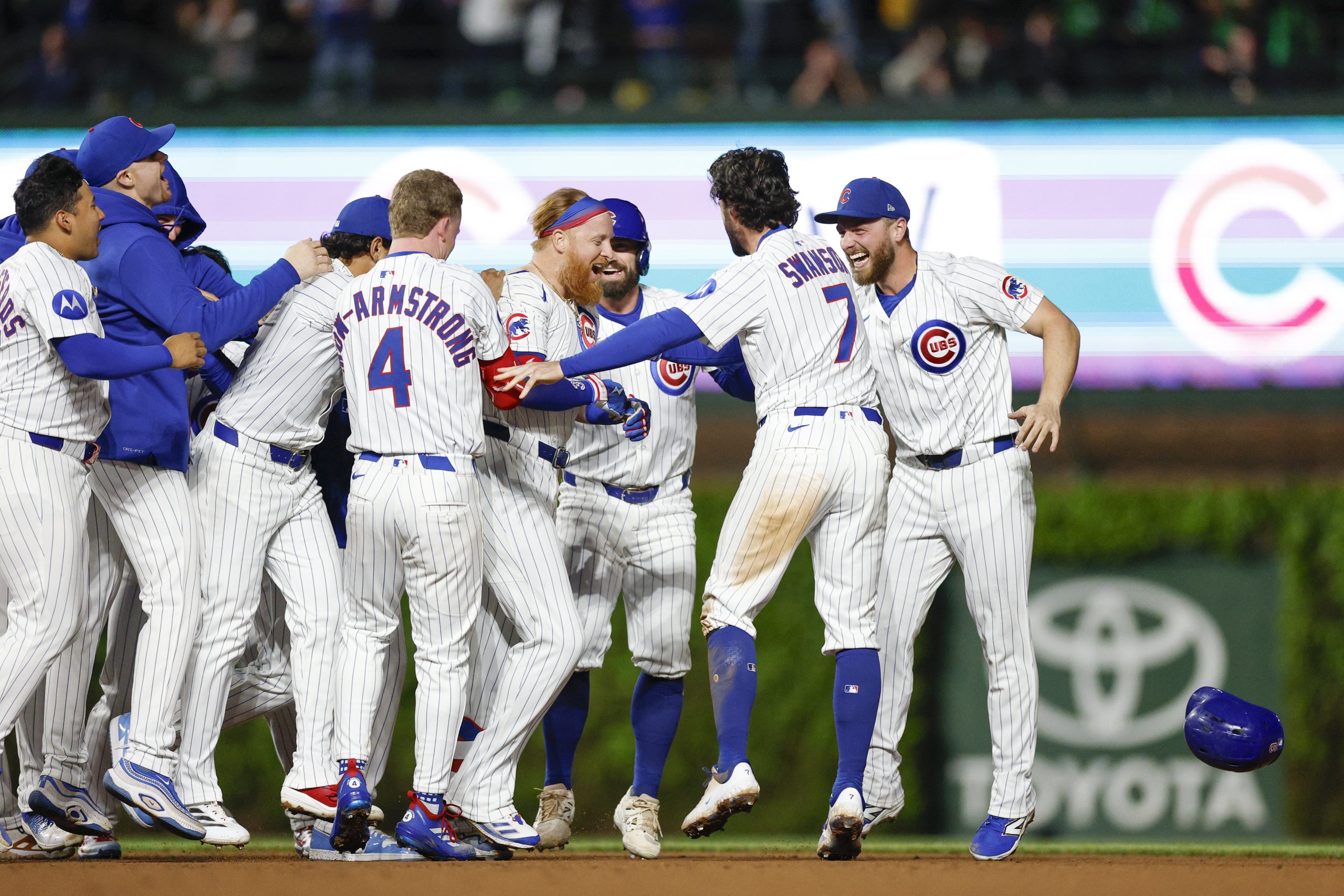 Cubs Receive Trade Approval for $260M NL Central Rival, 10-Time Gold Glove Winner and 8-Time All-Star