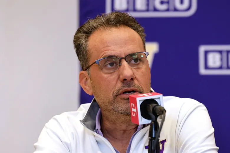 Super Bowl Pedigree Arrives: **Jedd Fisch Brings in Multiple-Time Super Bowl Winner to Boost Washington Huskies Offensive Strategy**