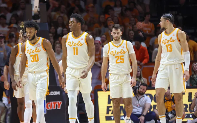 Major Boost: Tennessee makes a bold roster push with rising NIL power, landing Oregon State center to completely reshape its interior presence.
