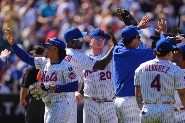 Mets Feel the Sting: Rangers Steal 33-Year-Old Outfielder in High-Impact Trade