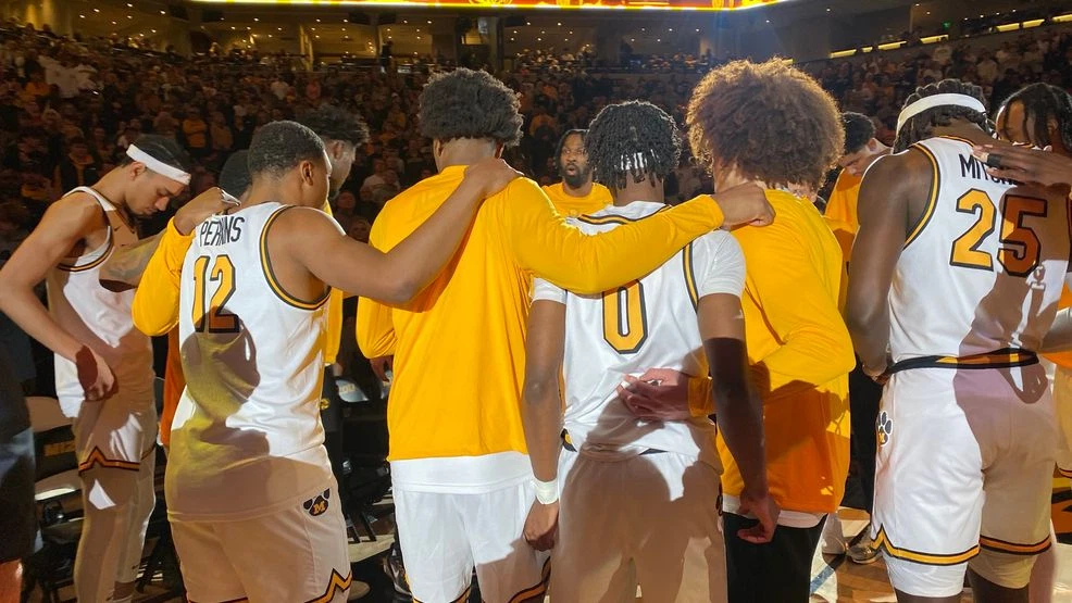 Border War Twist: **Another Key Player Stuns College Basketball with Shock Transfer Portal Move to Rival Missouri, Shaking Up the Border War Landscape “The rivalry just got louder.”….