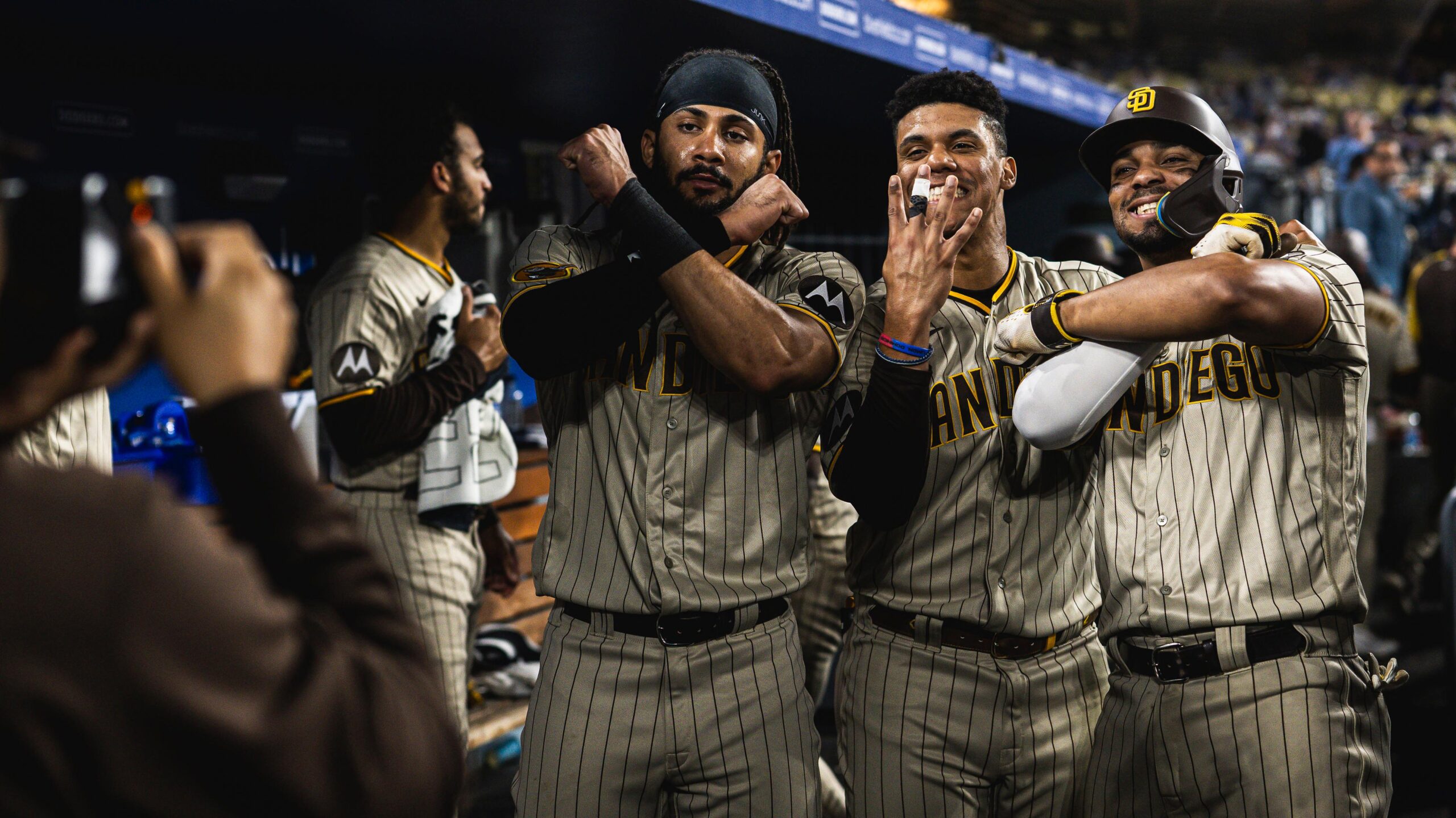 MLB Bombshell: New York Yankees Pull Off Stunning Blockbuster Trade, Land Padres’ Elite Closer in Aggressive Win-Now Move That Sends Shockwaves Through MLB and Reshapes the Pennant Race