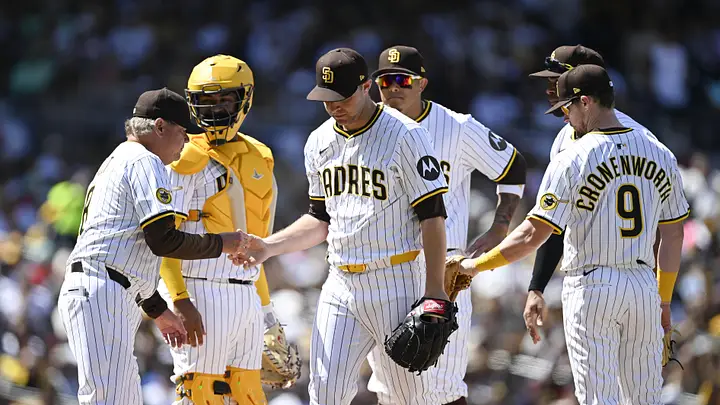 Pitching Upgrade: Boston Red Sox STUNNED as Key Arm SHOCK MOVE Sends Star Reliever to San Diego Padres in Massive Bullpen Shake-Up