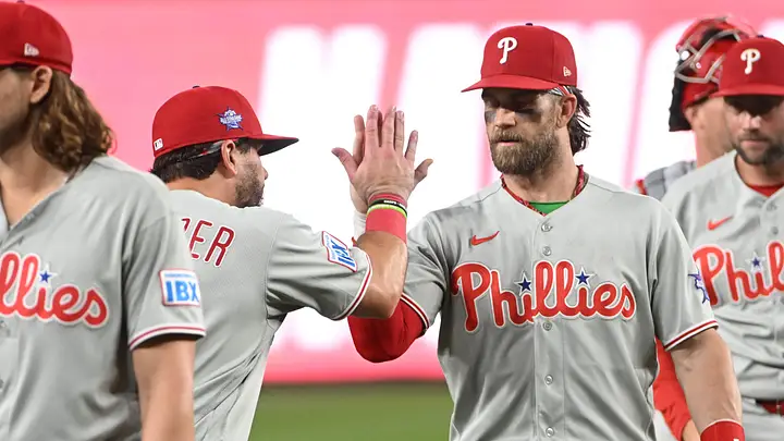 Phillies Ideal Candidate : “Phillies Pull Off Stunning Surprise! Snag Twins’ All-Star Outfielder in Unexpected Trade Shakeup That Has Fans and Analysts Reeling!”