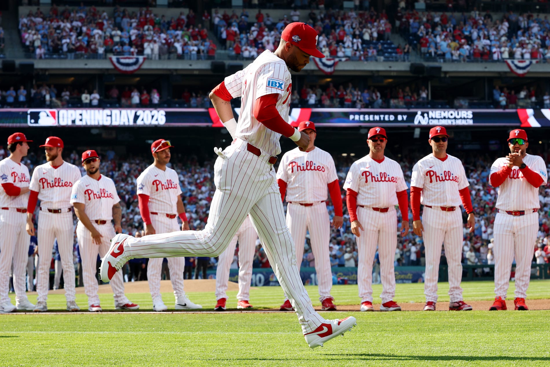 “Phillies Steal Royals’ Key Man—Did Kansas City Just Hand Over Their Championship Hopes?”