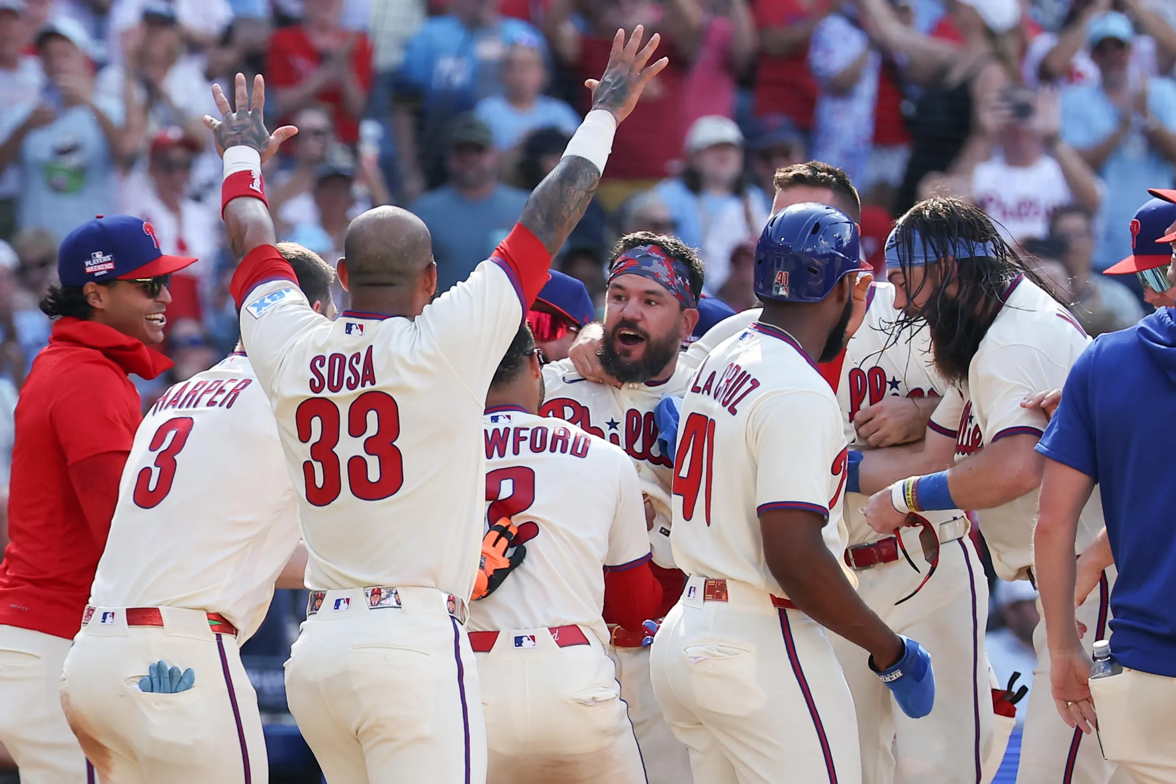 “Major Setback: Philadelphia Phillies Officially Confirm Losing Another Key Infielder!”