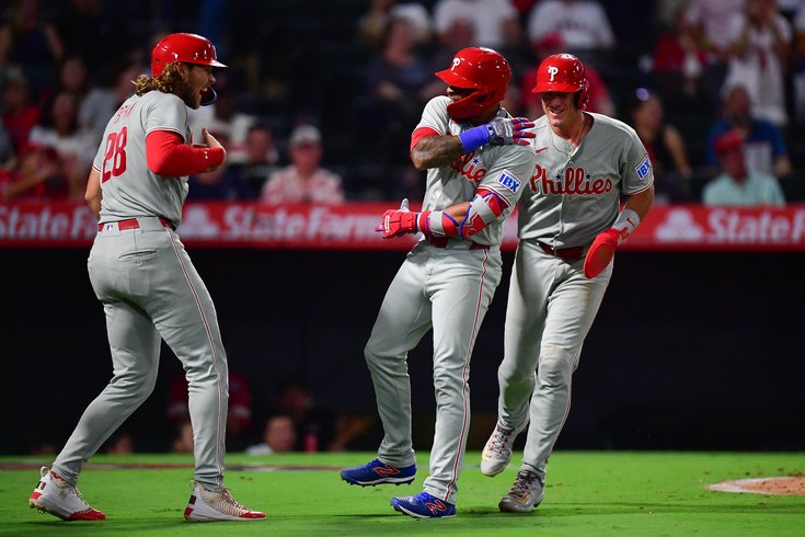 MLB Shocker: “Phillies Shock Fans and Betray Loyalty, Trading Away Beloved 13-Year Veteran Outfielder to White Sox